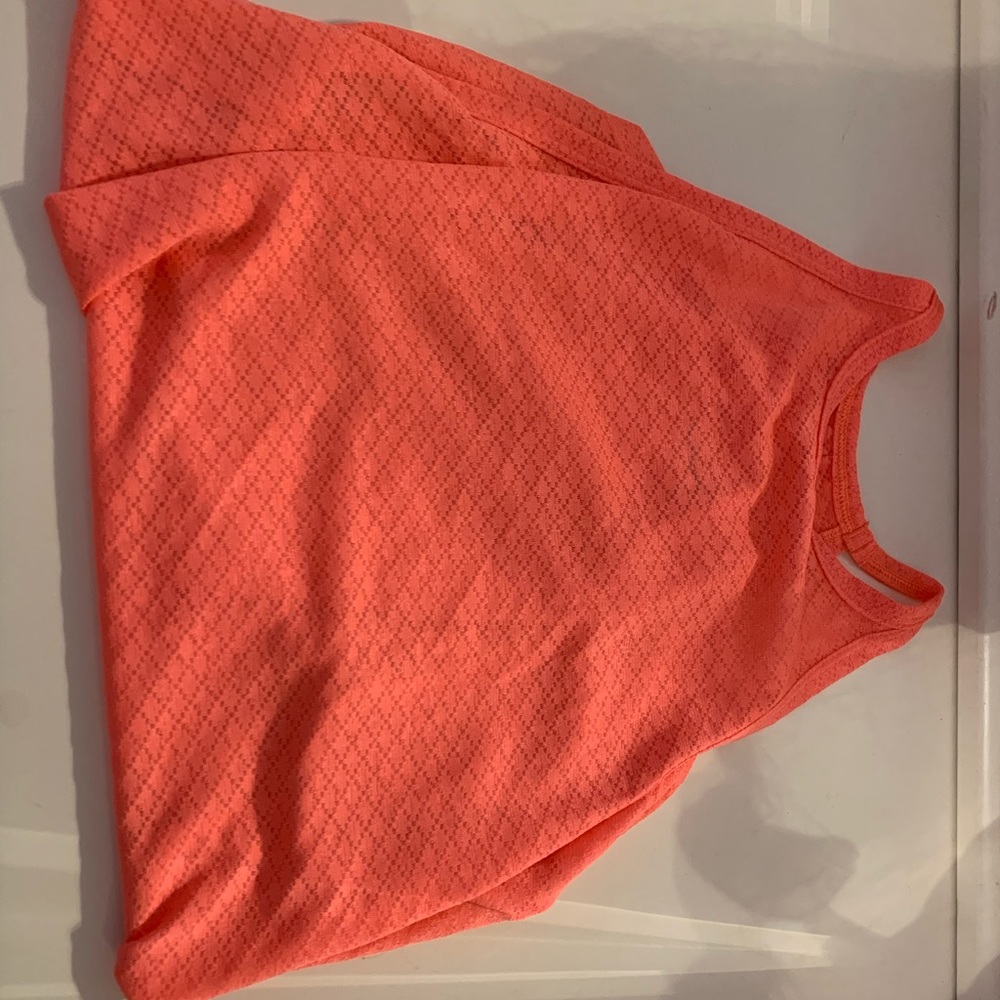 Athletic shirt